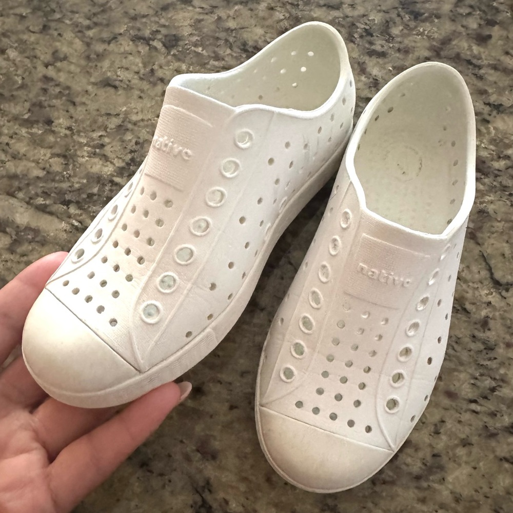 Native Jefferson - white - Kids Slip-On Sneakers - C12